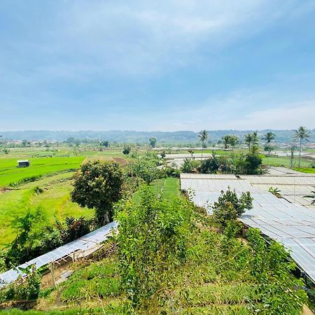 Villa Imperial Diamond Cibadak  ภายนอก รูปภาพ