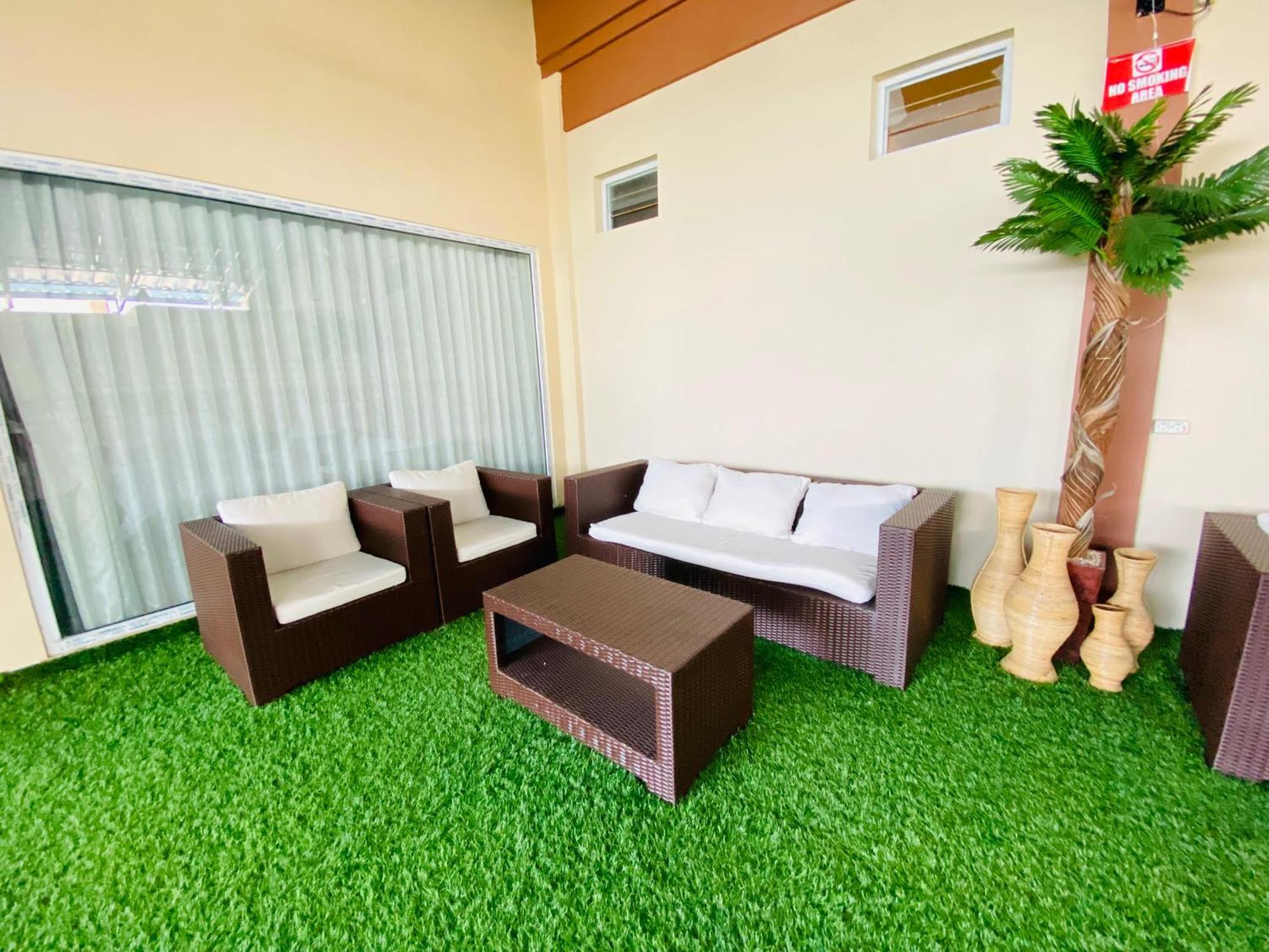 Villa Imperial Diamond Cibadak  ภายนอก รูปภาพ