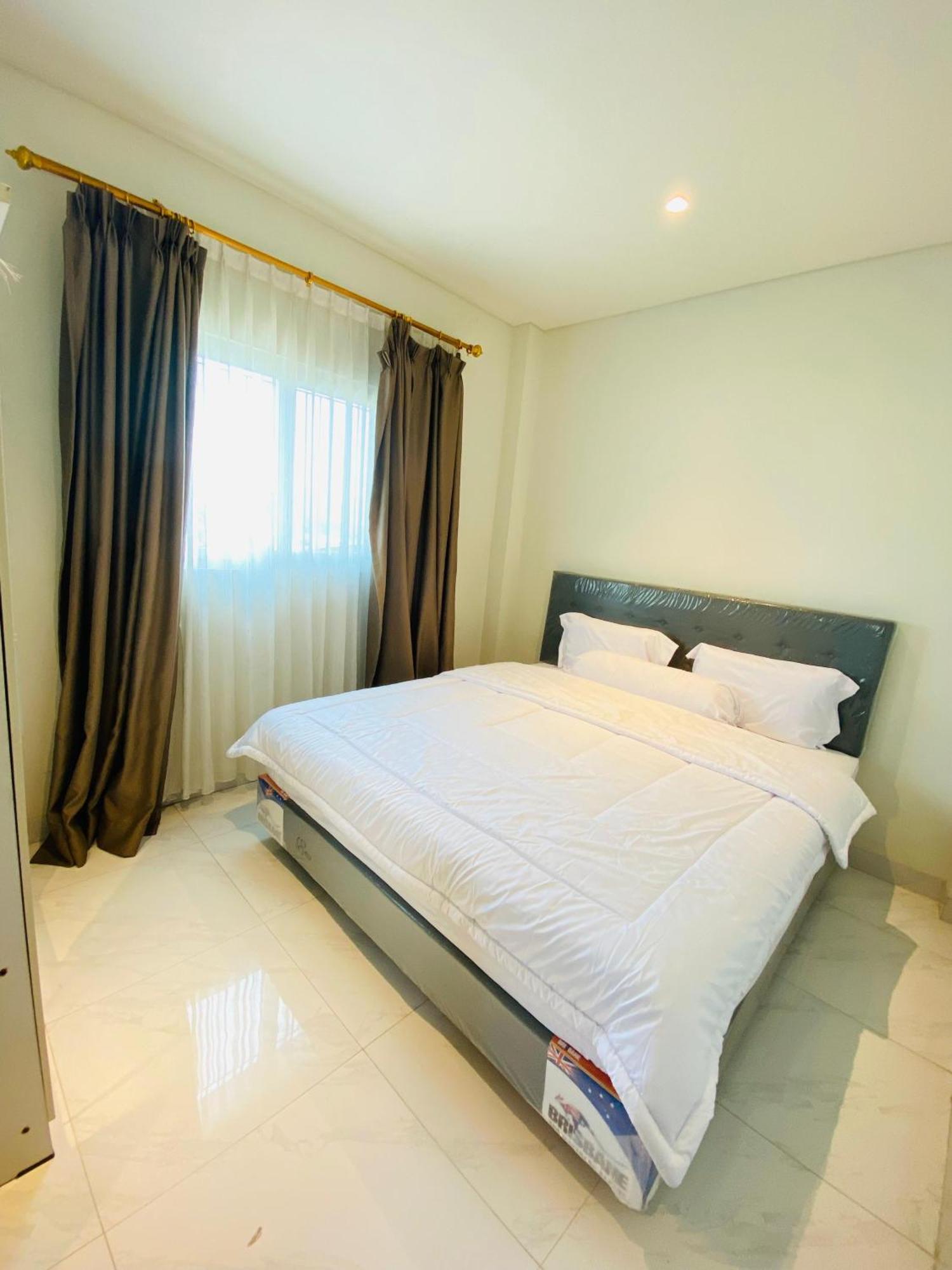 Villa Imperial Diamond Cibadak  ภายนอก รูปภาพ