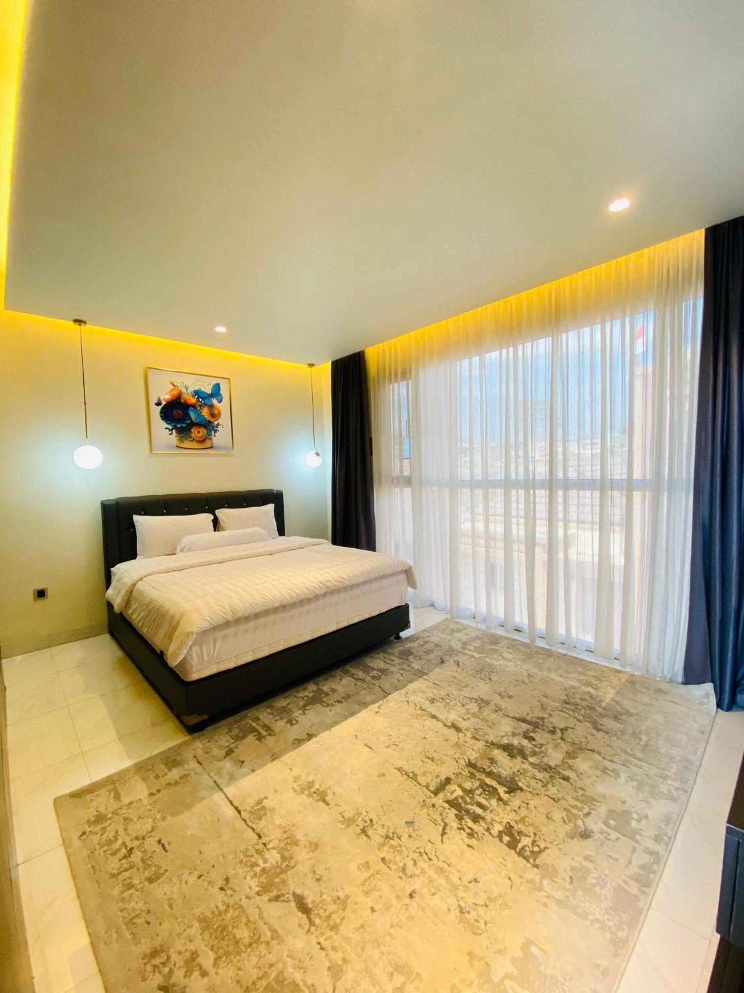 Villa Imperial Diamond Cibadak  ภายนอก รูปภาพ
